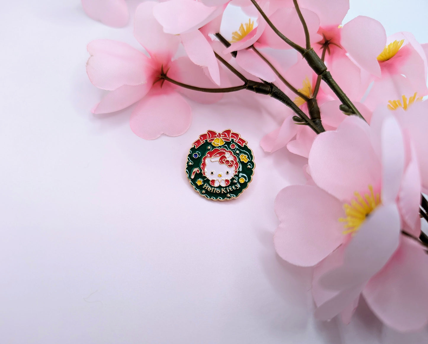 Cute Christmas Wreath Enamel Pins