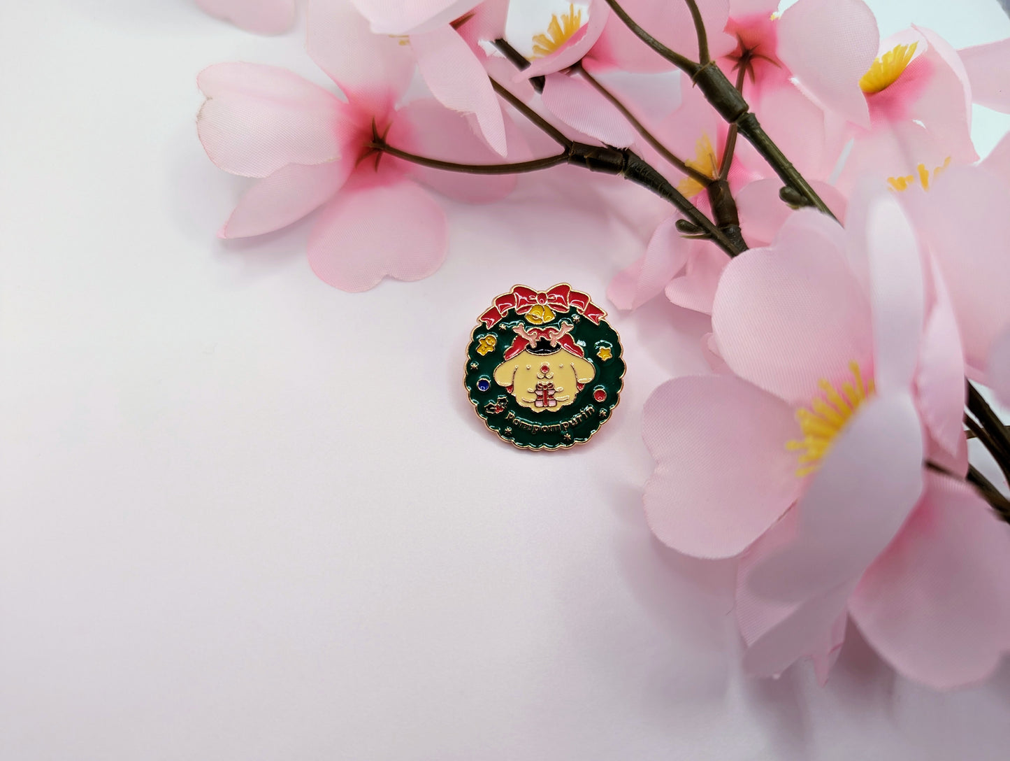 Cute Christmas Wreath Enamel Pins